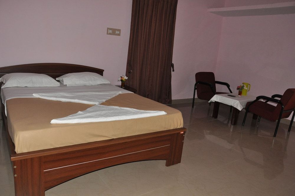 undefined KSTDC Hotel Mayura Gaganachukki 7