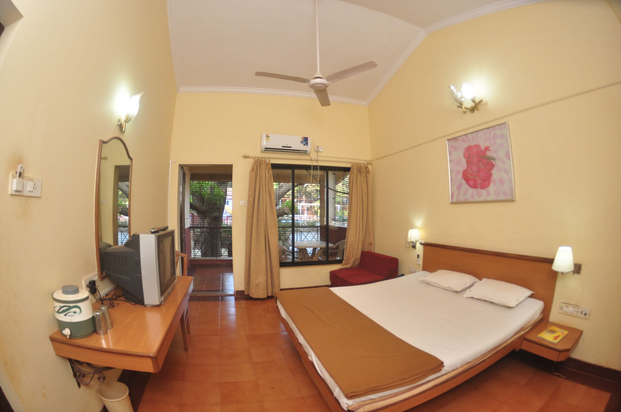 Gujarat Bhavan Hotel, Matheran Standard Room 5