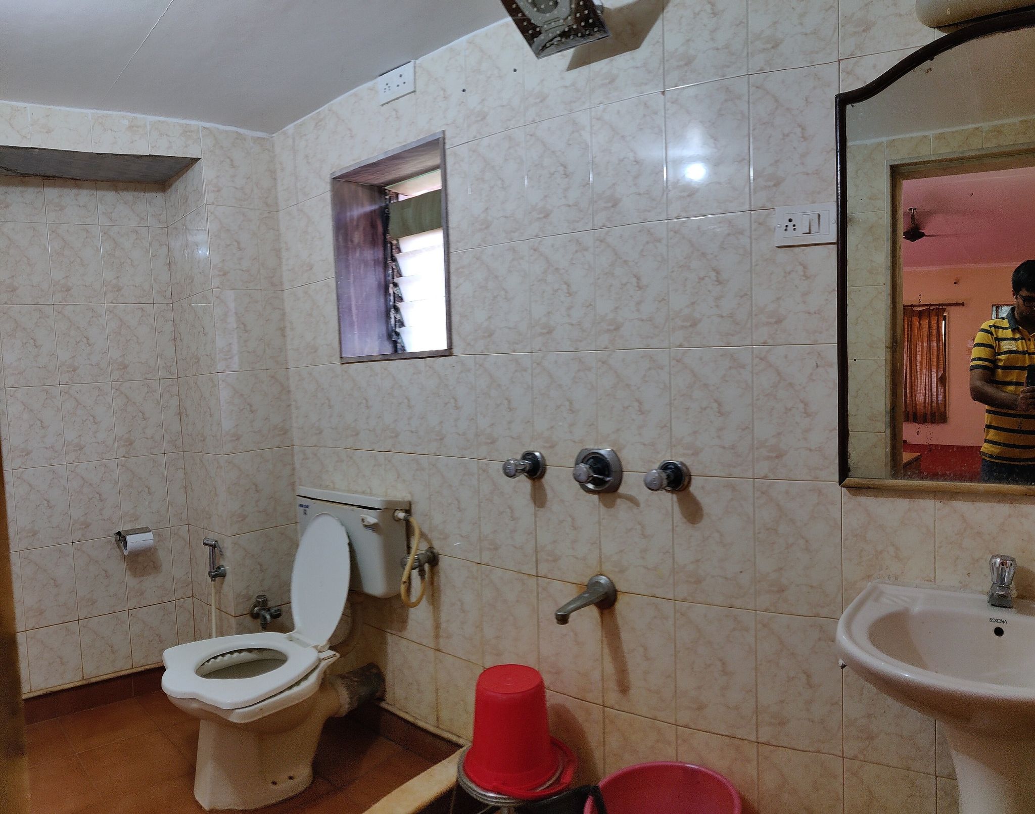 Gujarat Bhavan Hotel, Matheran Standard Room 6