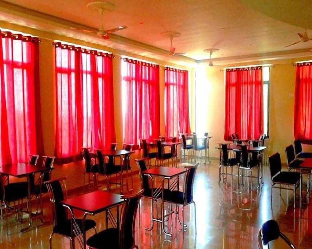 undefined Midway Resort 3