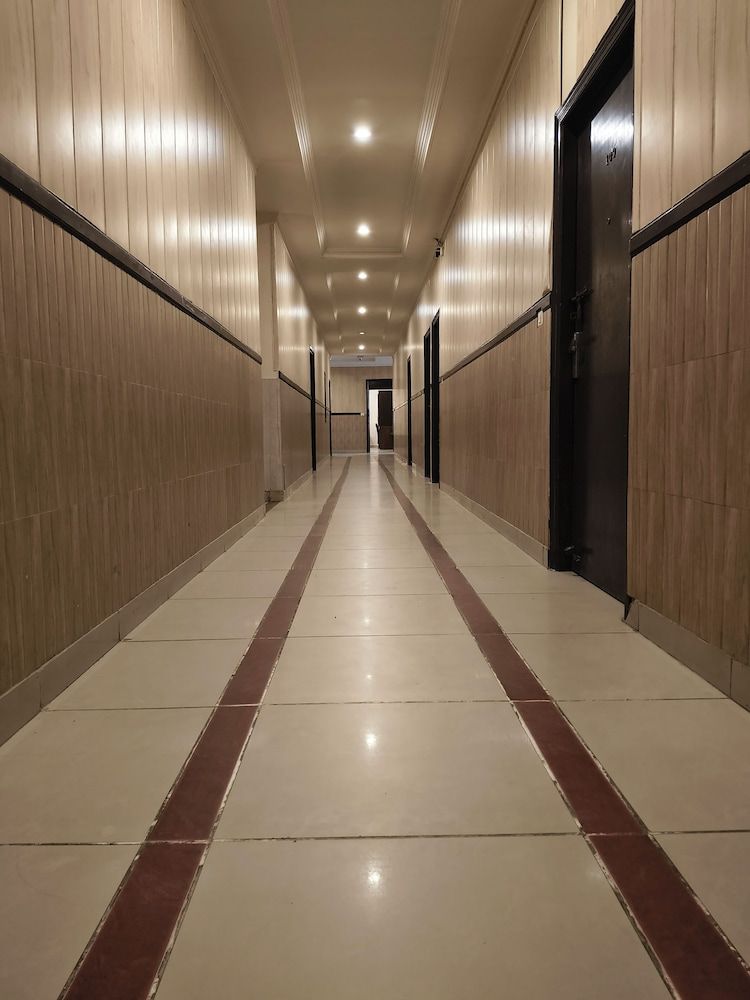 undefined Park Square Hotel And Banquet 3