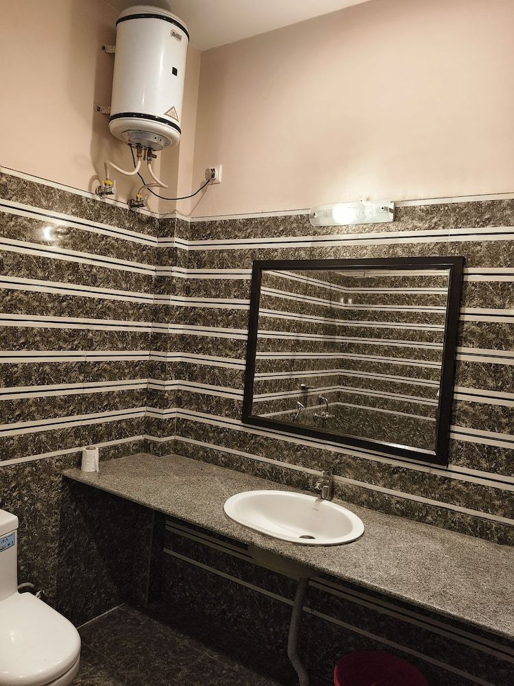 undefined Park Square Hotel And Banquet 8