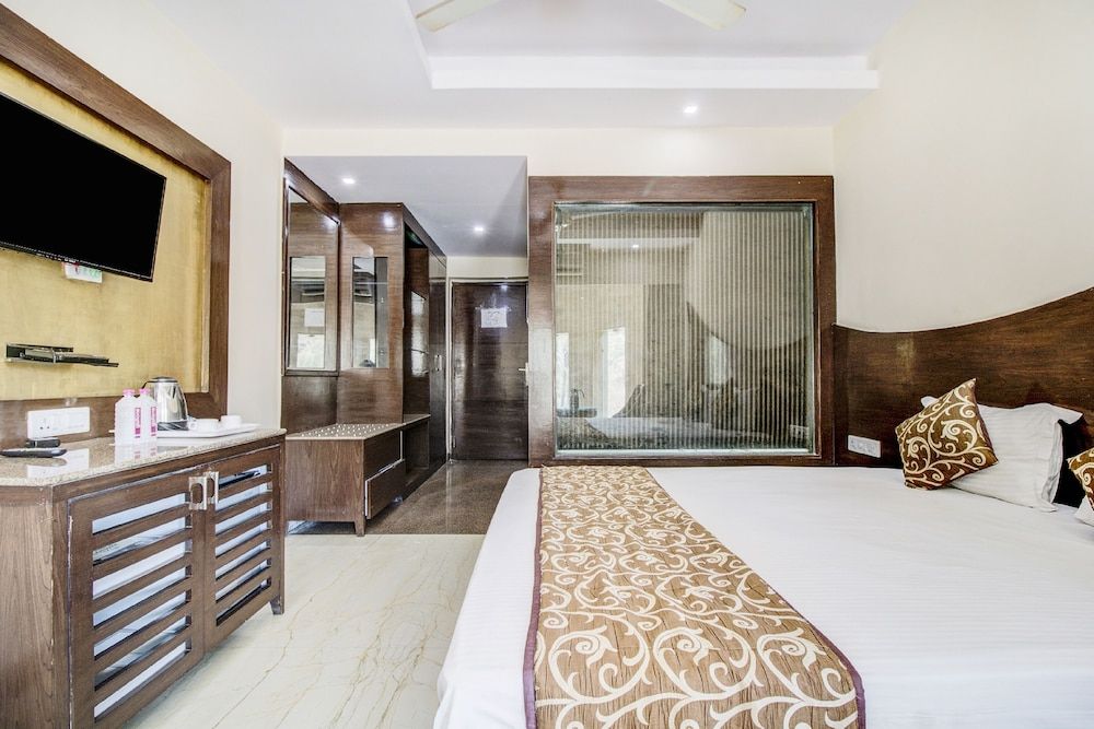 Hotel Royale Palace Deluxe Room 4