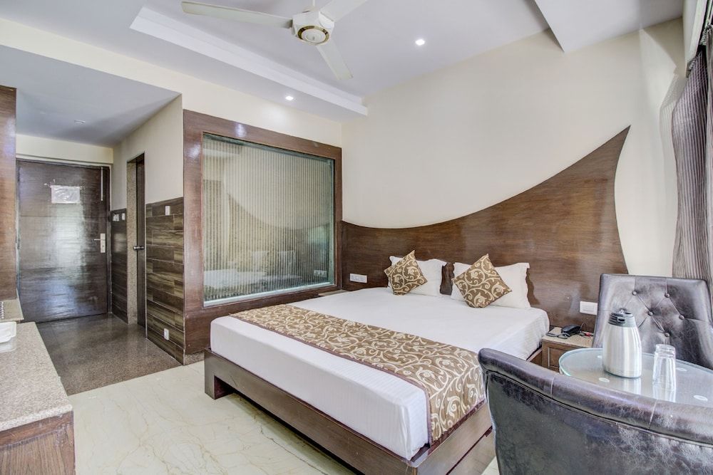 Hotel Royale Palace Deluxe Room