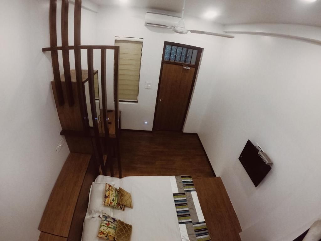 Superior Ac Double With Common Showers