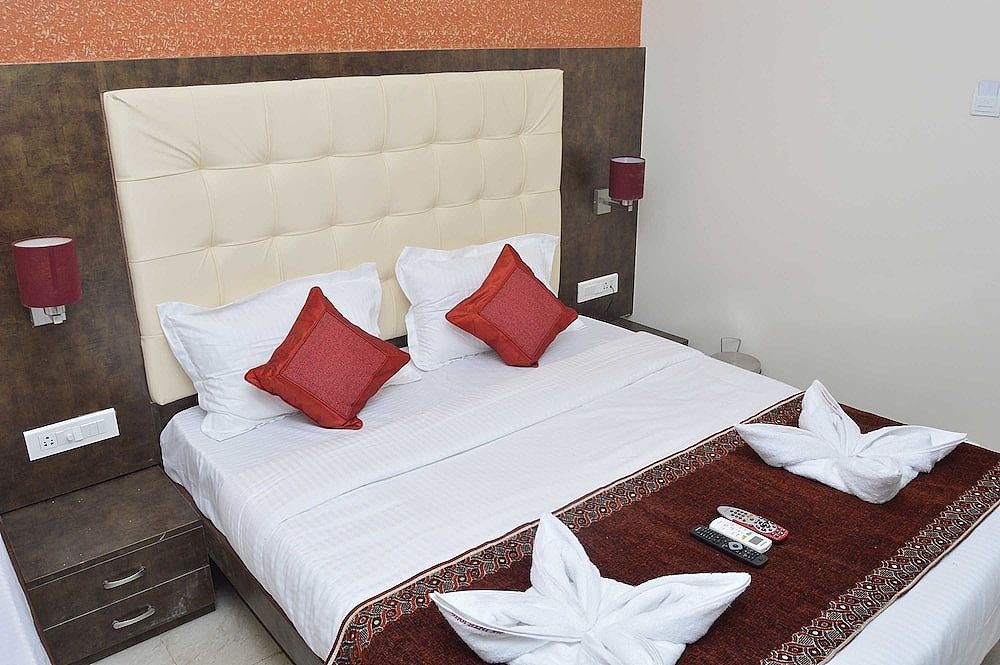 HOTEL AK INTERNATIONAL Deluxe Double Room 19