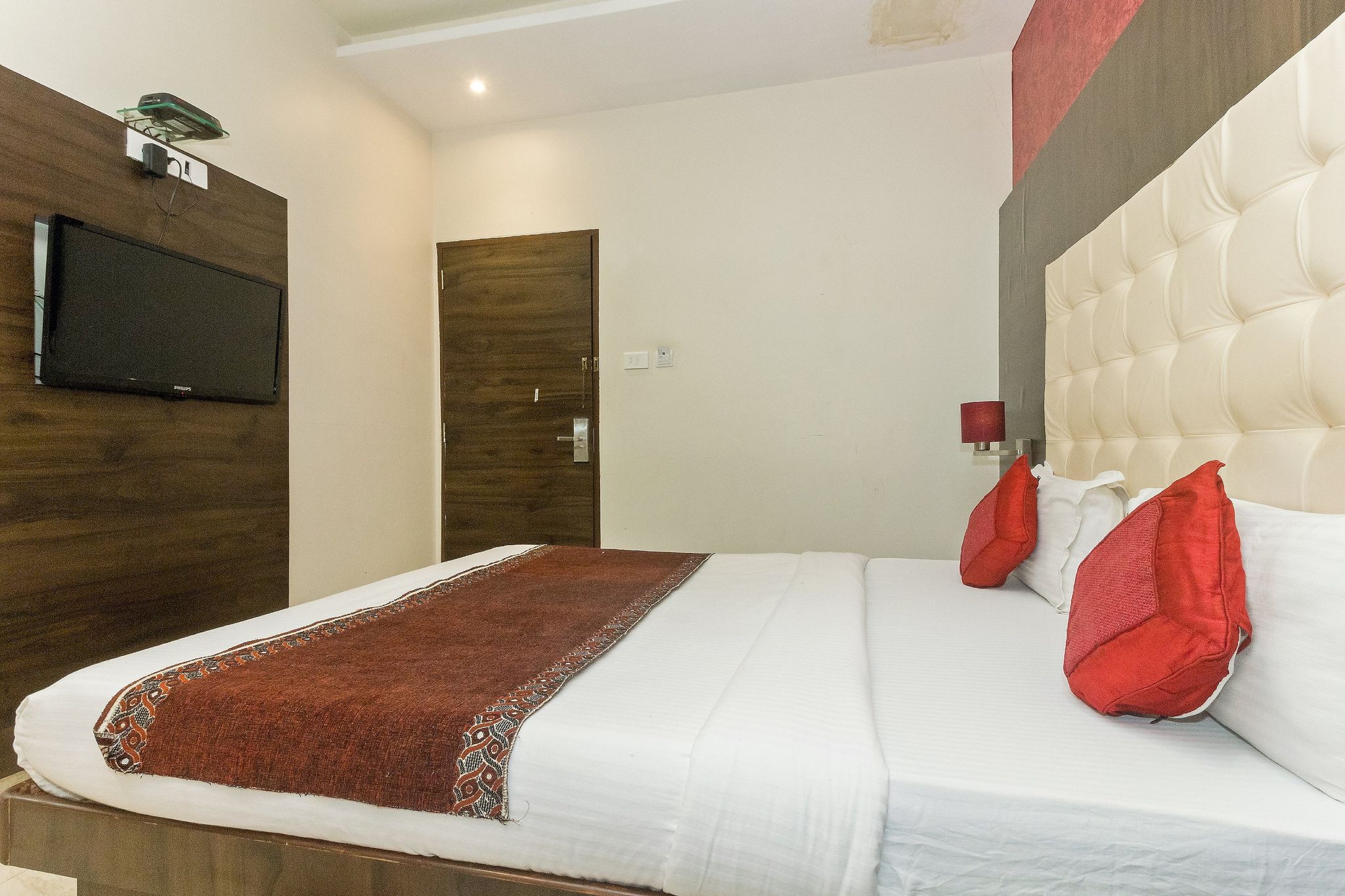 HOTEL AK INTERNATIONAL Deluxe Double Room 3