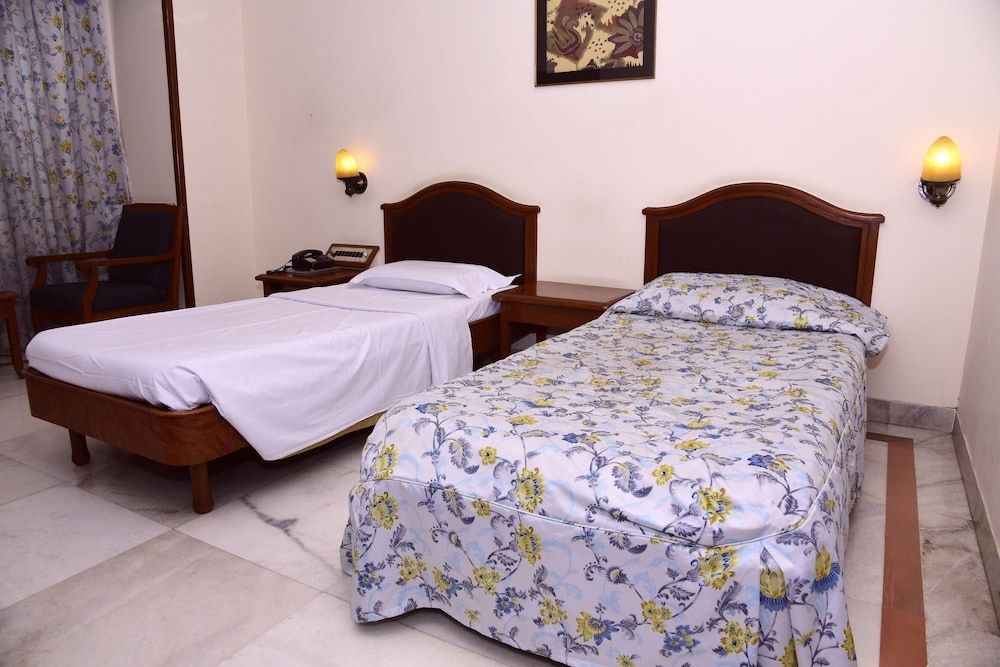 Hotel Atithi Deluxe Double Room, 2 Twin Beds, City View 3