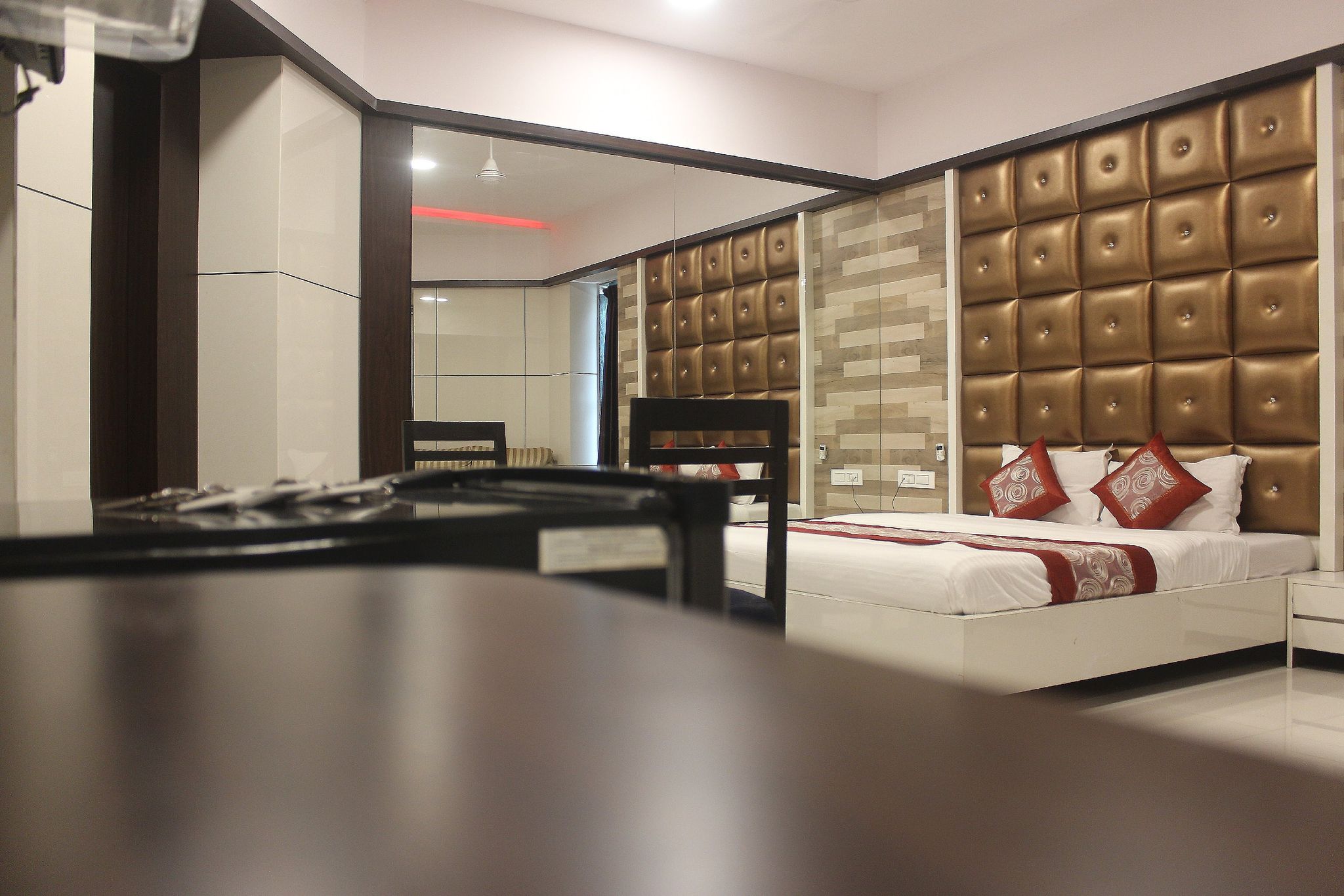 Super Deluxe Room (Age Limit for check in 21 Yrs)