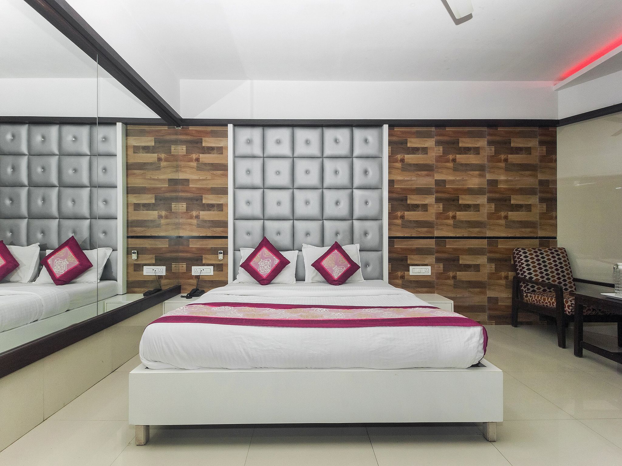 Super Deluxe Room (Age Limit for check in 21 Yrs)