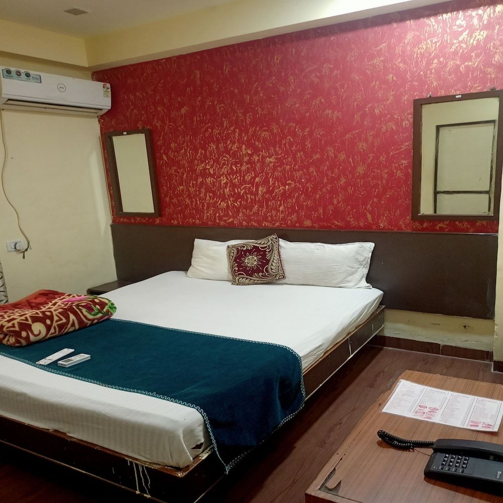 Hotel Geetanjali St Bus Stand Panvel AC Room 12