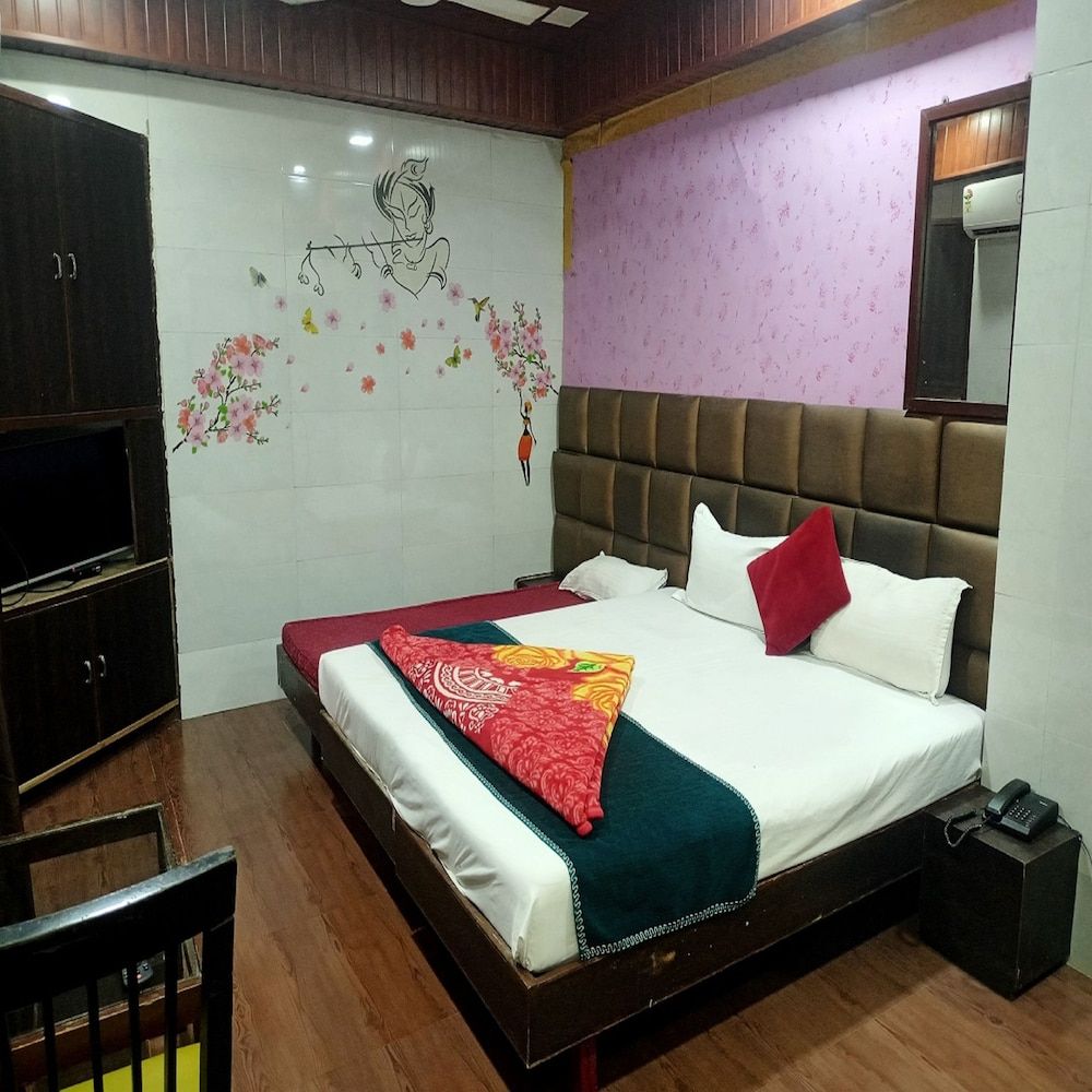 Hotel Geetanjali St Bus Stand Panvel AC Room 18