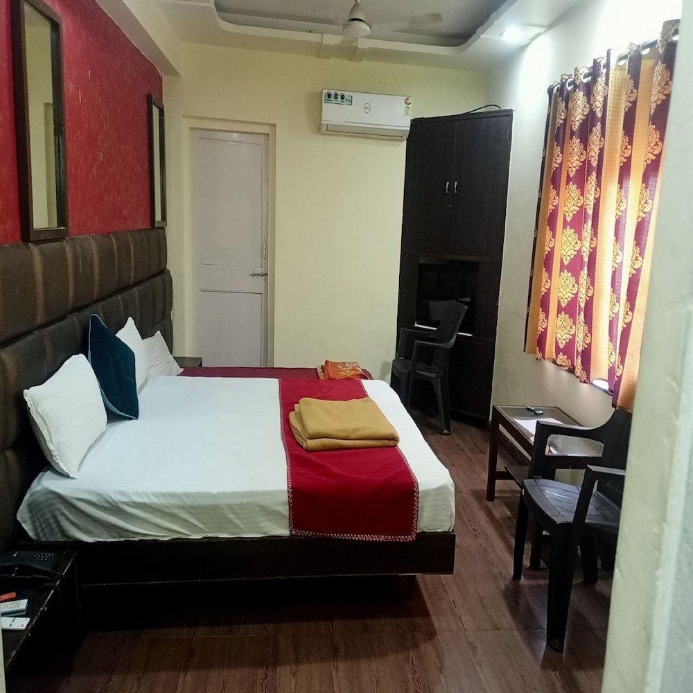 Hotel Geetanjali St Bus Stand Panvel AC Room 15
