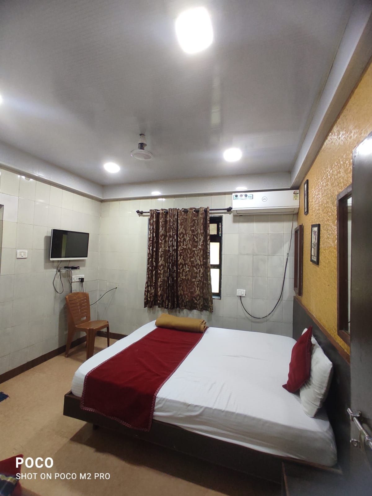 Deluxe AC Room