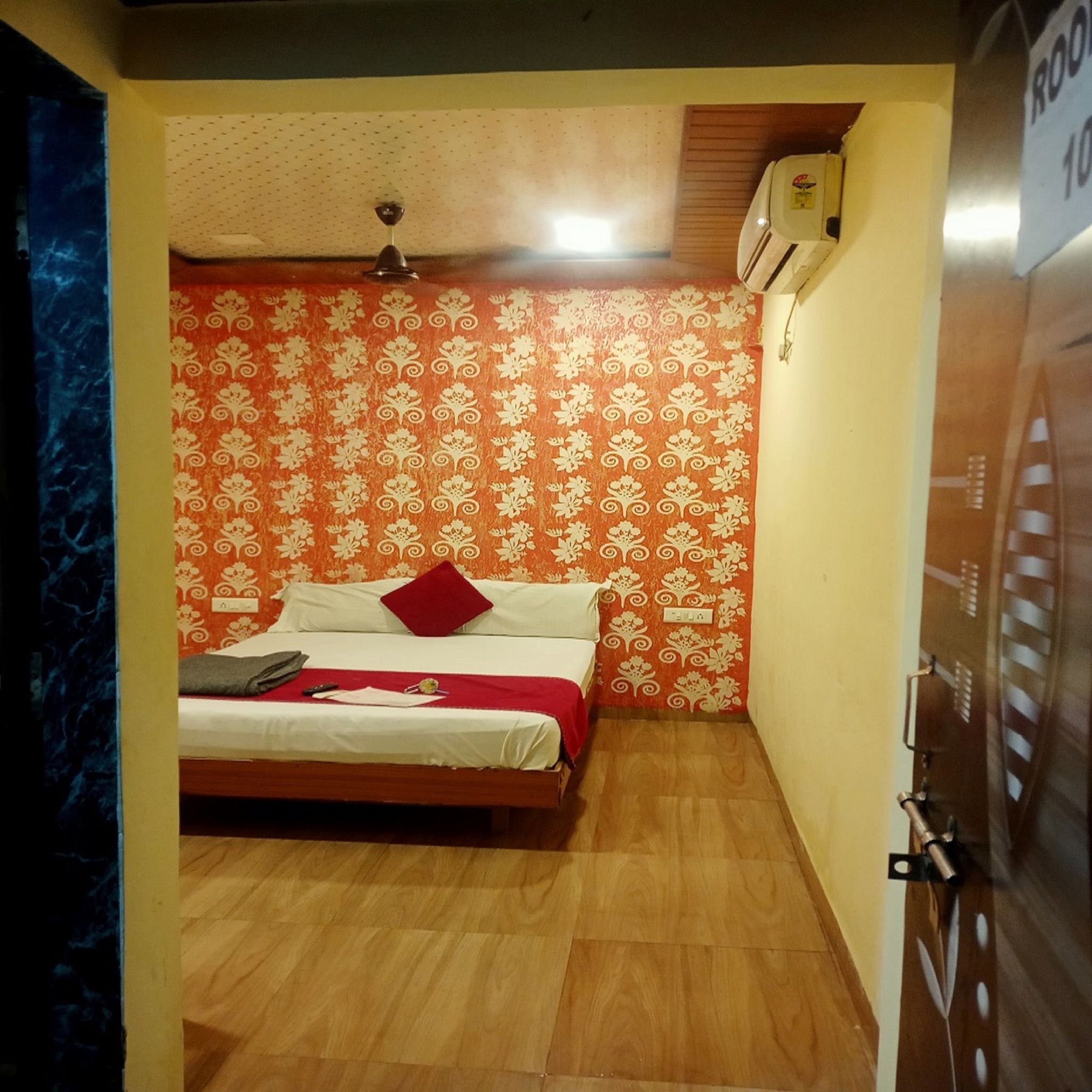Hotel Geetanjali St Bus Stand Panvel AC Room 4
