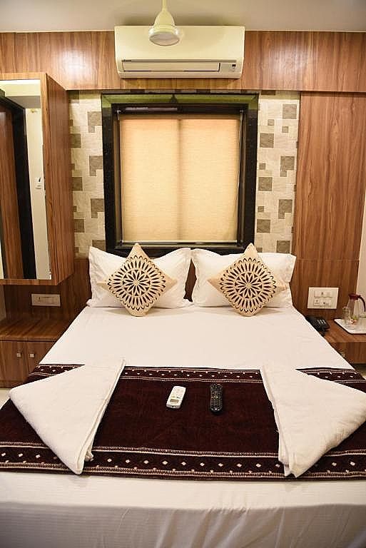 Hotel Flora Fountain Mumbai Standard 8