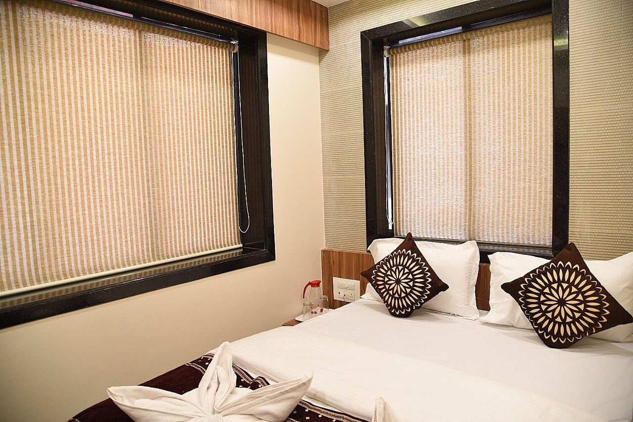 Hotel Flora Fountain Mumbai Standard 5