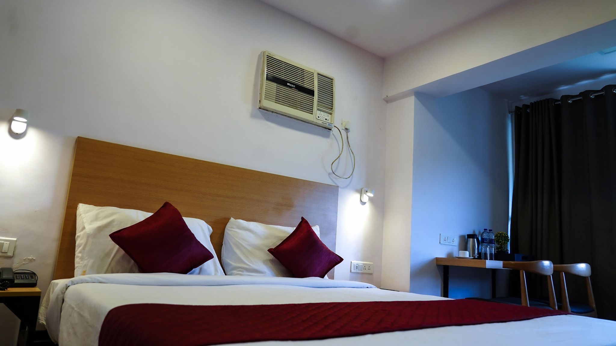 Hotel Highway Residency - Near Mumbai Airport Superior Double Room 6