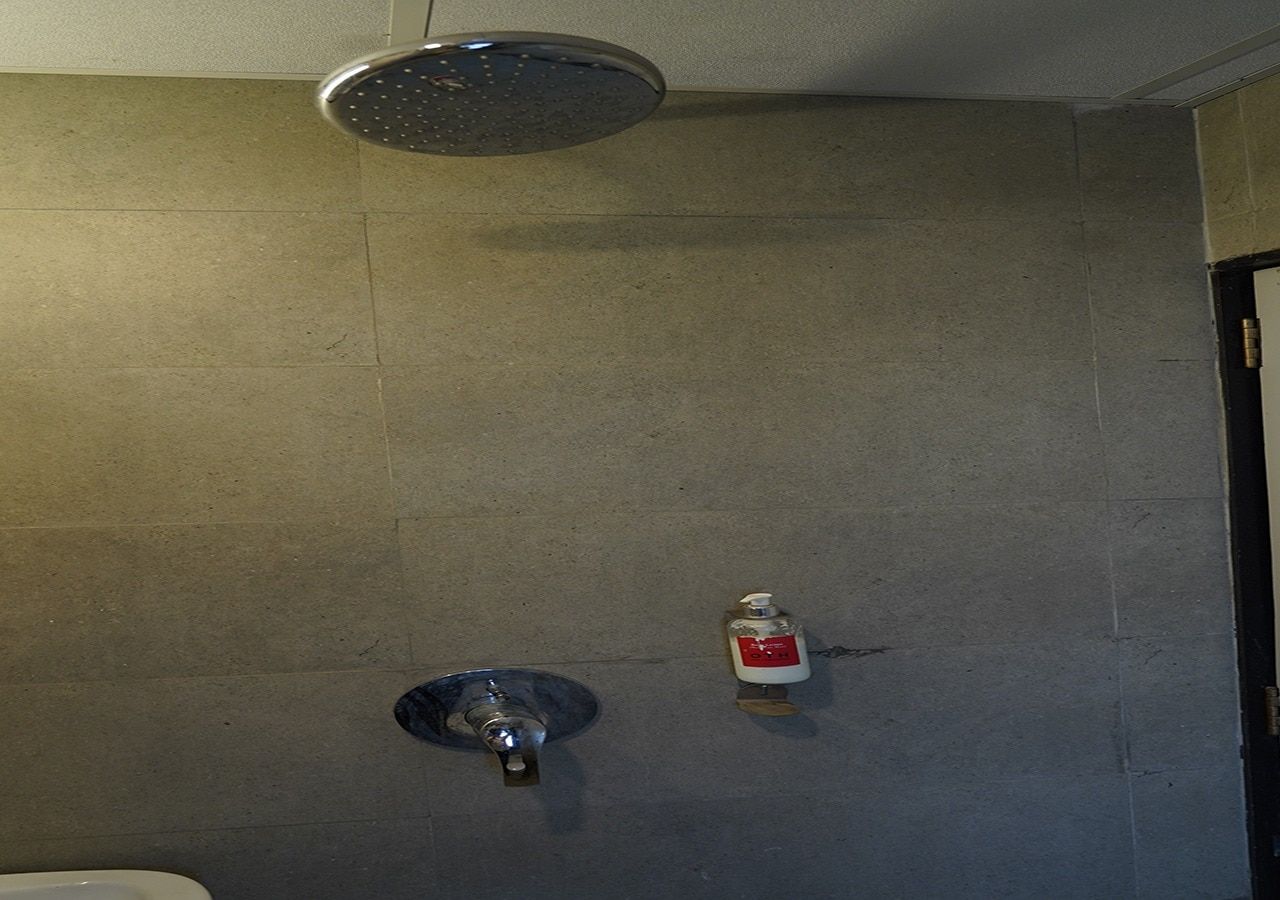 Hotel Highway Residency - Near Mumbai Airport Deluxe Double Room 7