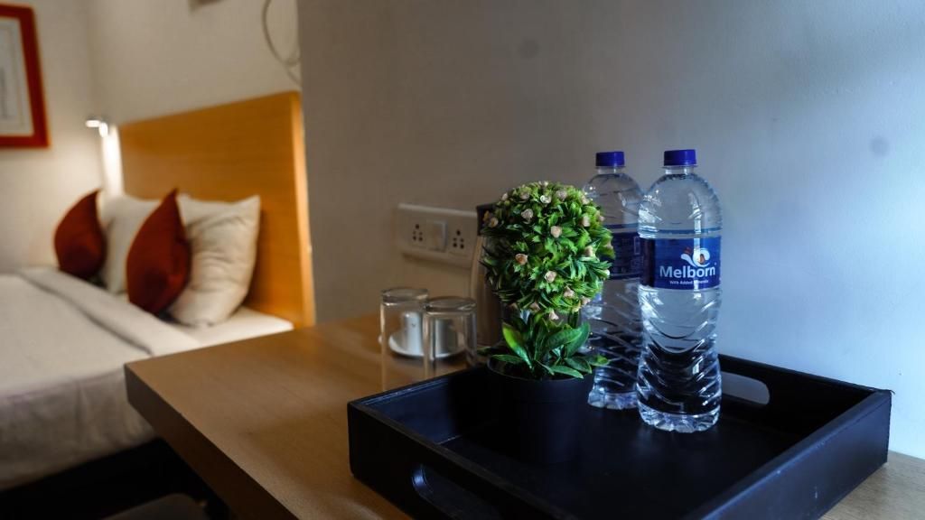 Hotel Highway Residency - Near Mumbai Airport Superior Double Room 10