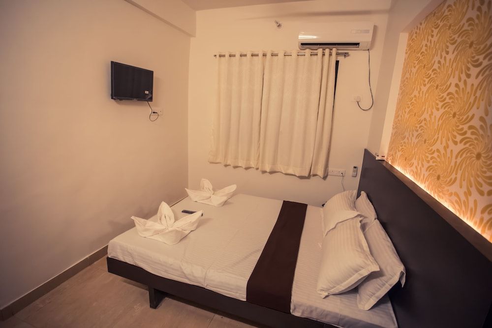undefined Hotel Mahalaxmi 7