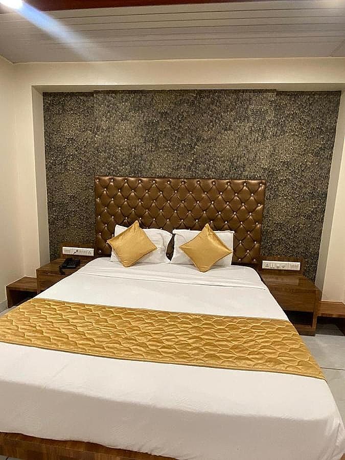 Pearl View - Near US Embassy BKC Deluxe Room 3