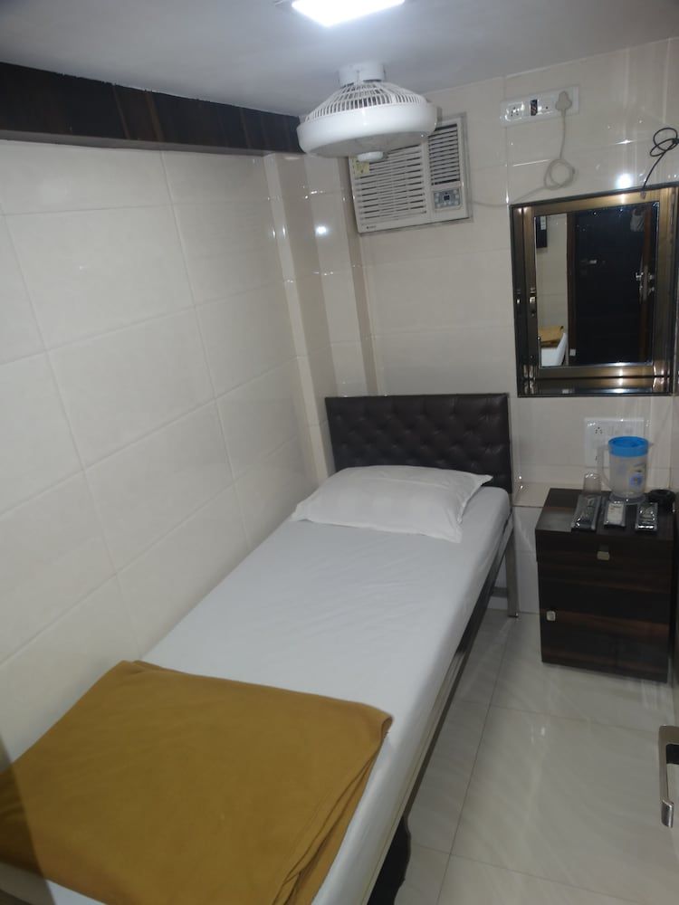 undefined Hotel Qamar 8