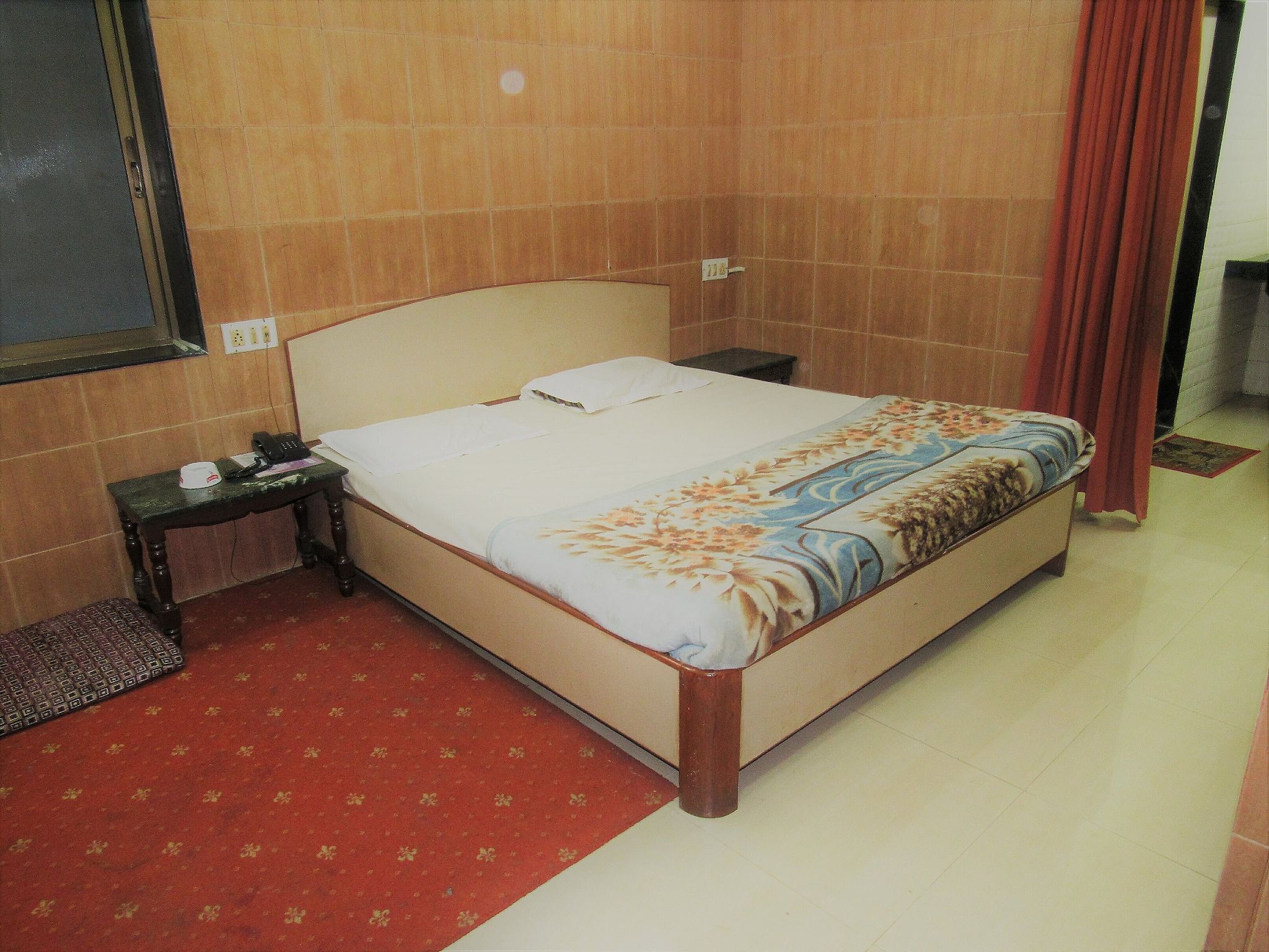 OYO 89070 Hotel Rajdoot Classic 4