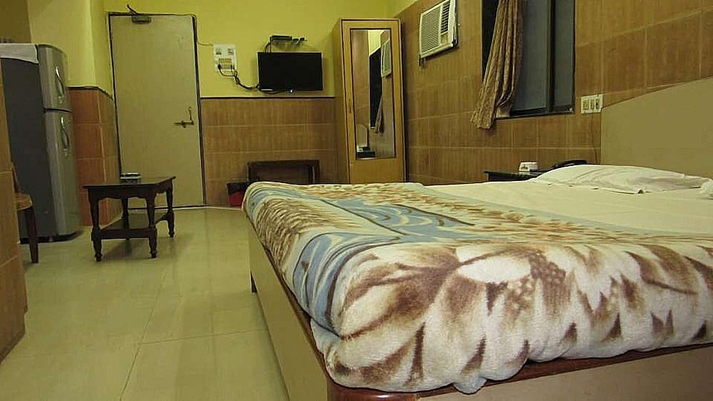 OYO 89070 Hotel Rajdoot Classic 5
