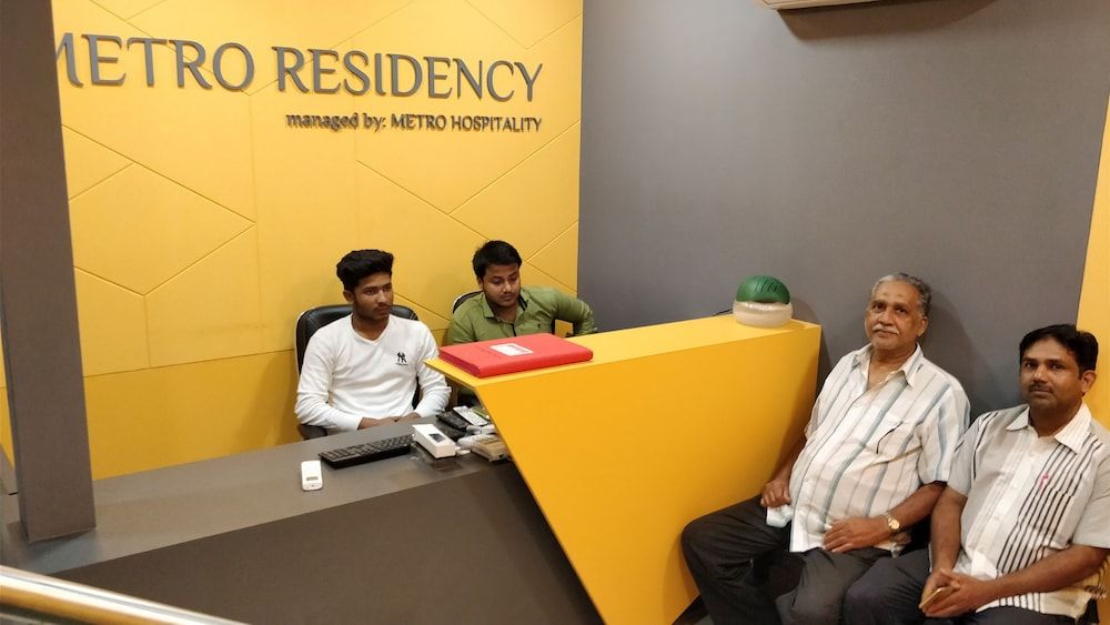 Side Image 2
