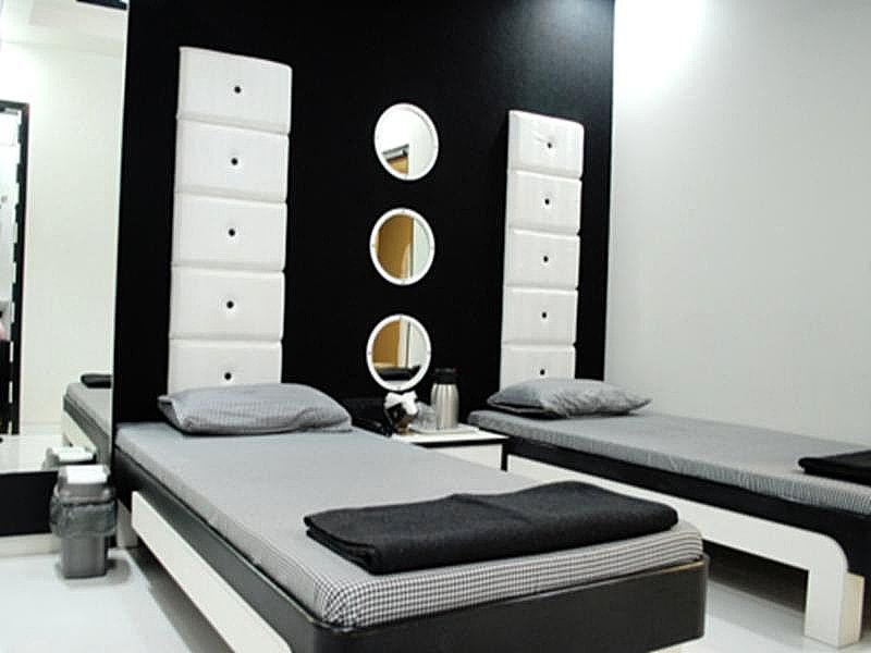 Nice Guest House A/C Double Bed Or Twin Room 4