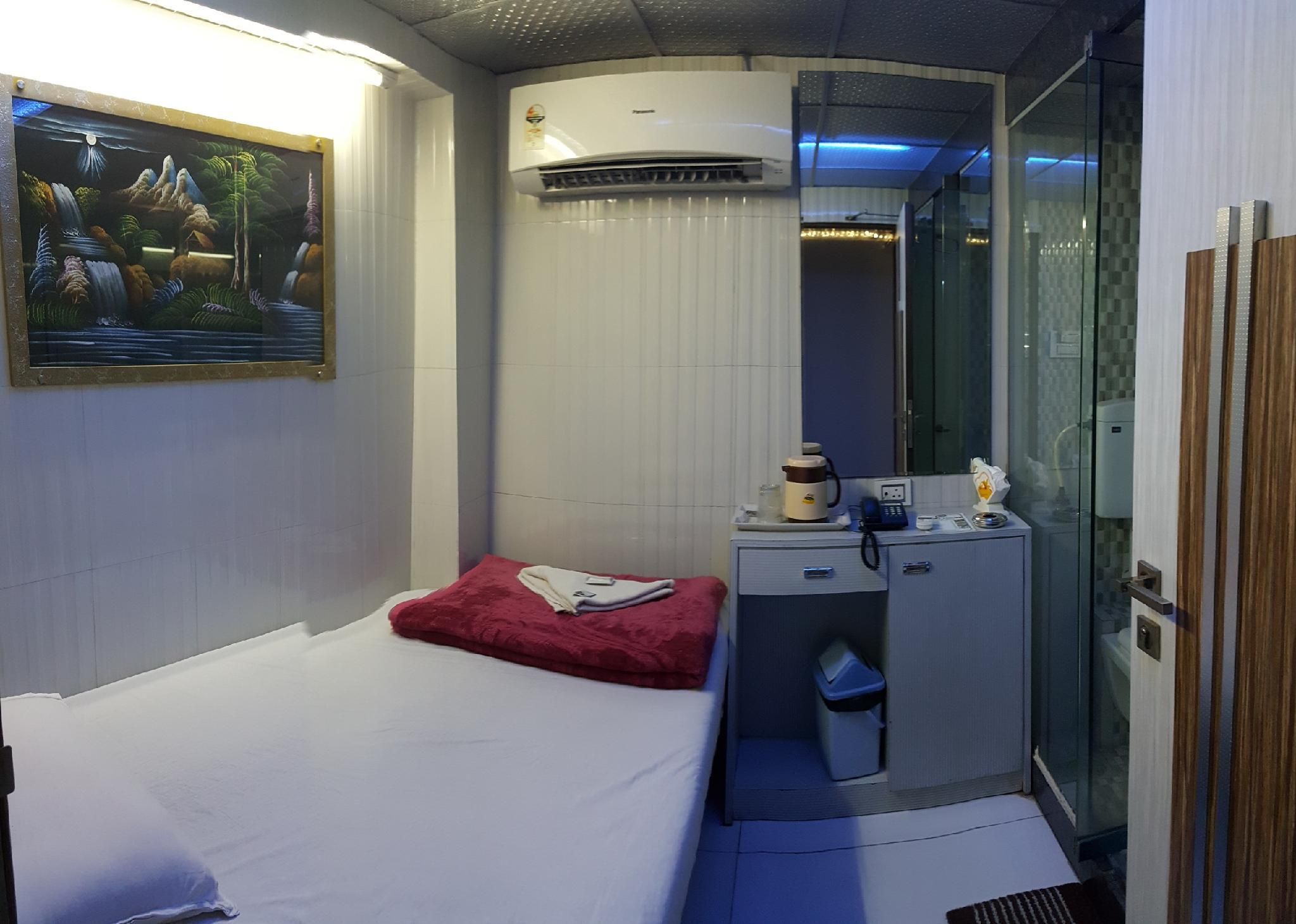 Single Bed Deluxe-Indian Nationals Only