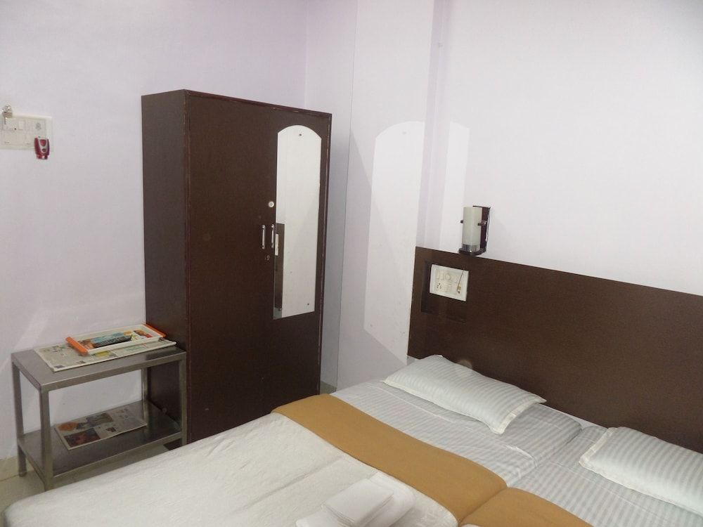 undefined Pratham Executive 8