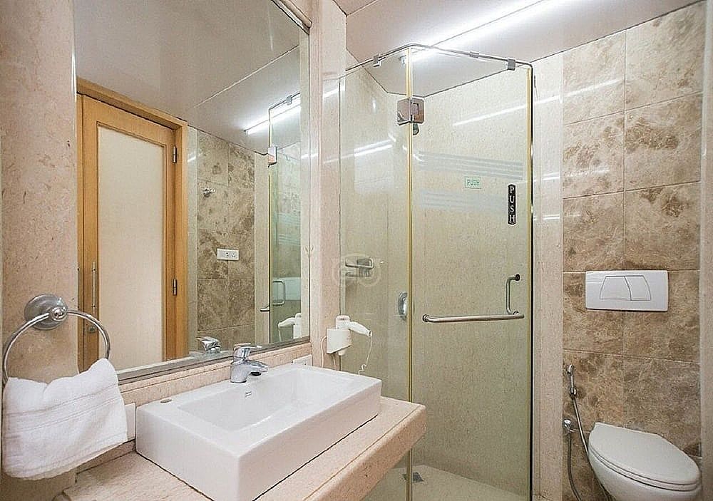 Regent Hotel ( Colaba ) Deluxe Double Room 3