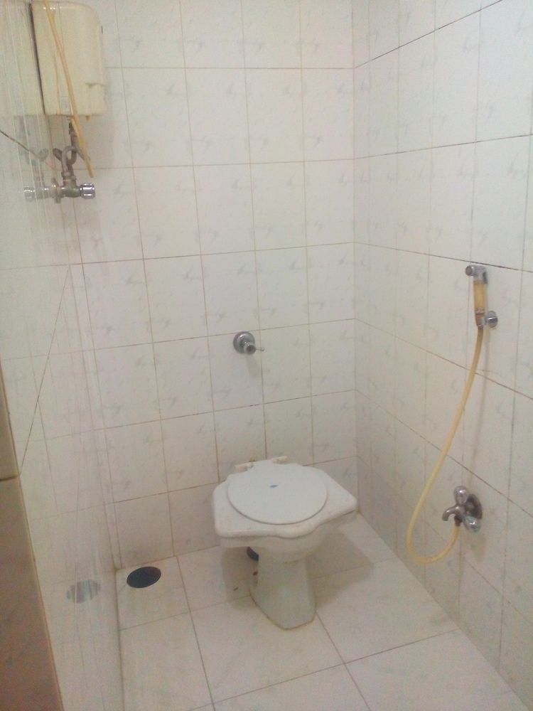 Sangam Guest House 3 bed A/c 5