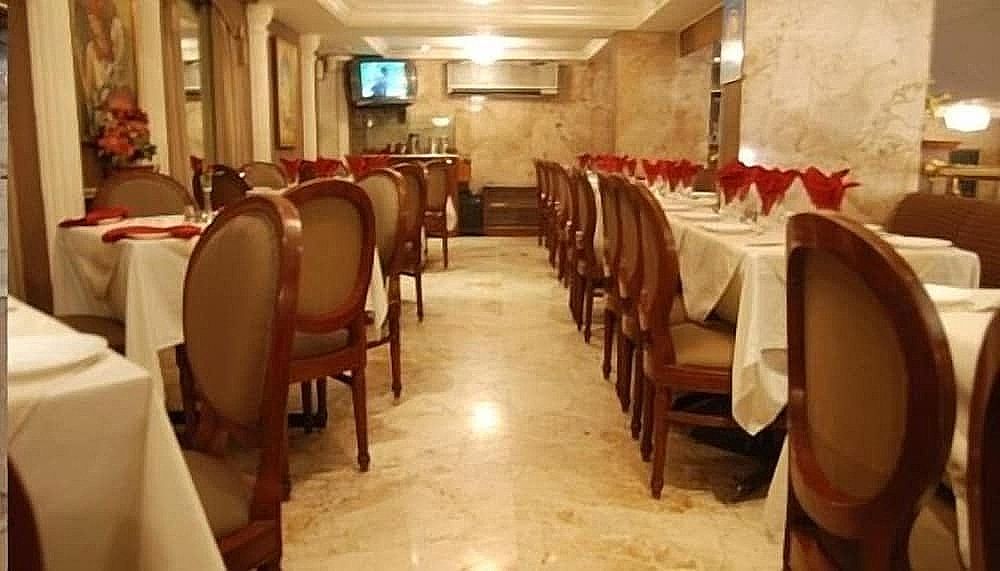 undefined Royal Inn 9