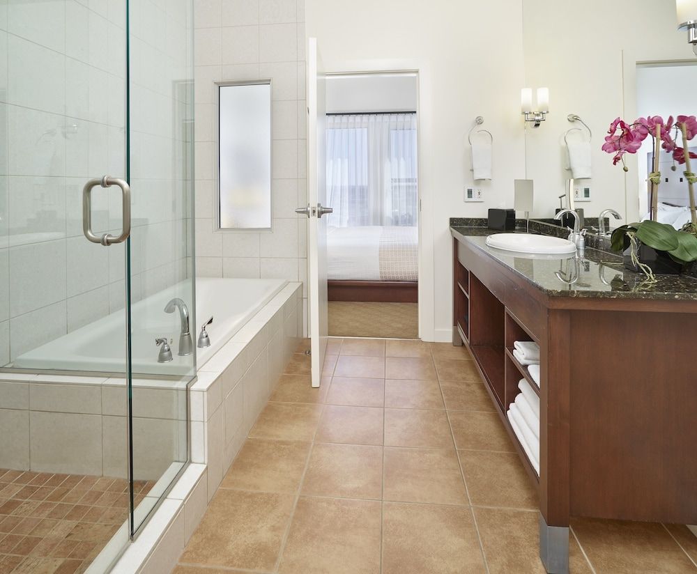 Metterra Hotel on Whyte King Suite 4