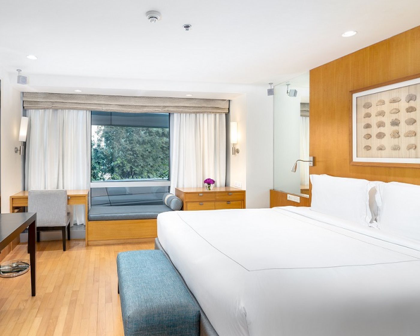 FOUR BEDROOM PENTHOUSE APARTMENT SEA VIEW