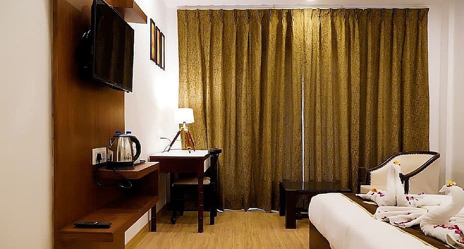 Shivalik Hills Mussoorie Base Room - Holiday 2