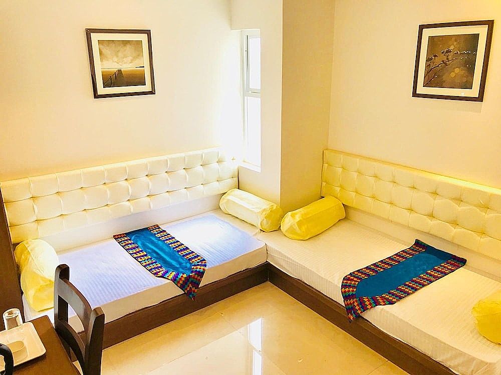 undefined Regalia Inn & Suites 5
