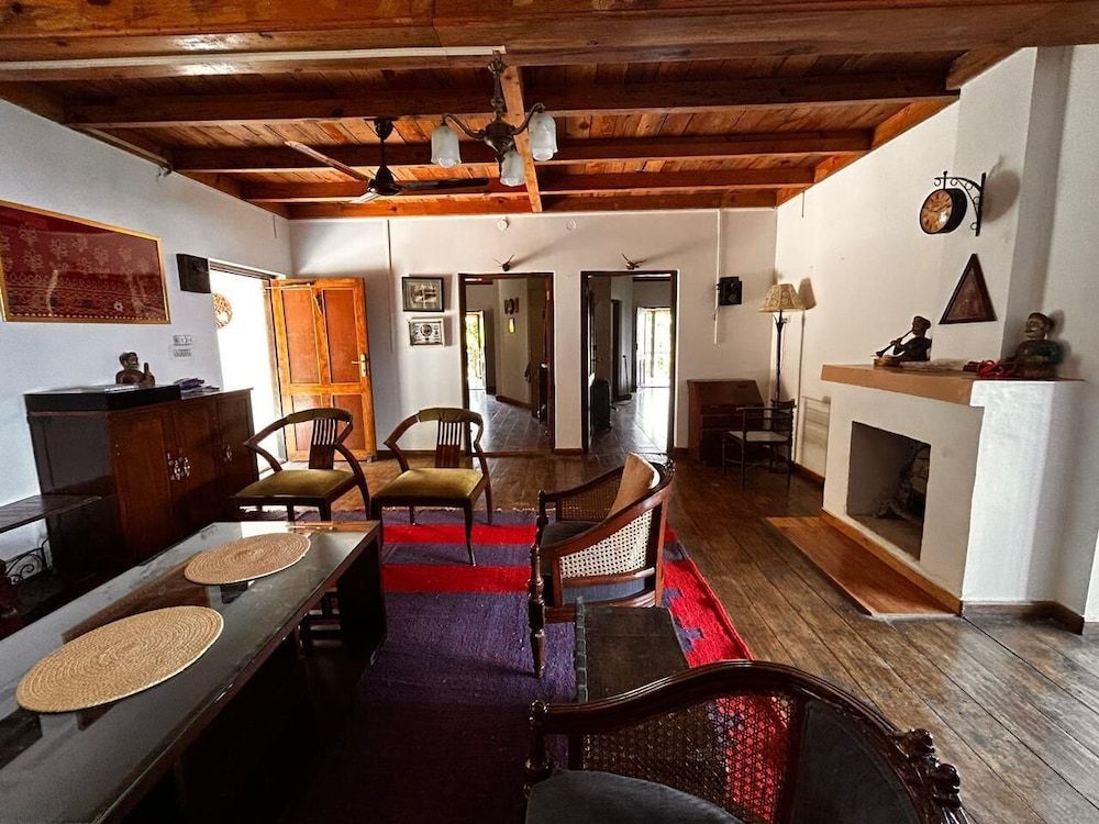 Emerald Trail Colonial Villa 7