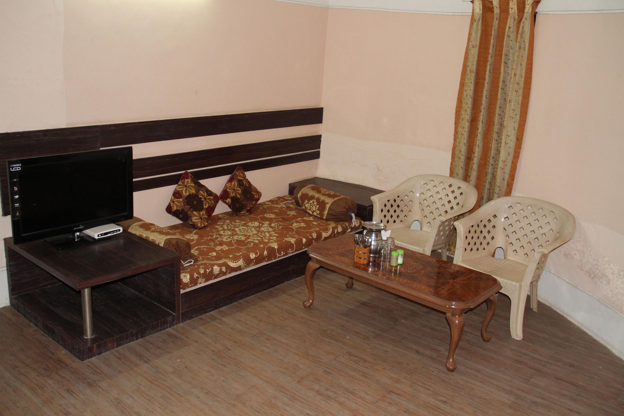 AC Executive Cottage