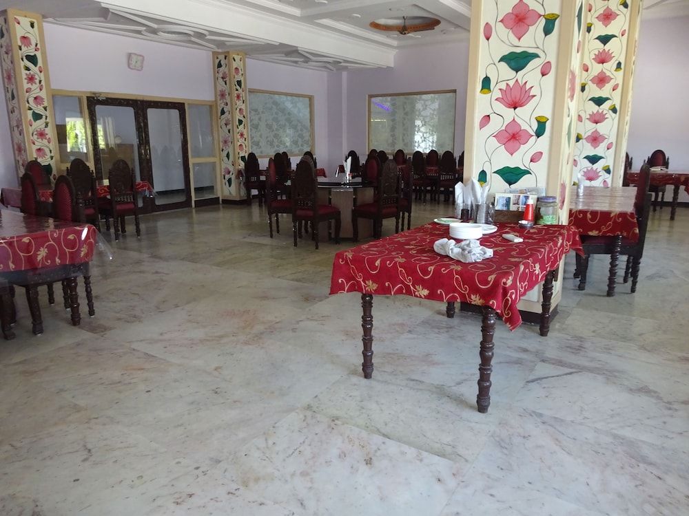 undefined Hotel Utsav 3