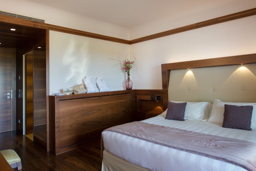 Deluxe Double or Twin Room (with Spa Access)