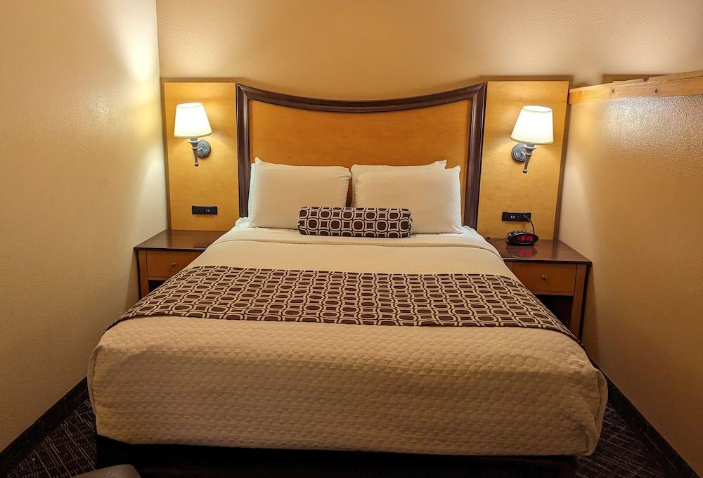 Family Suite, Multiple Beds (2 Queens) (Waterpark Hours Vary)
