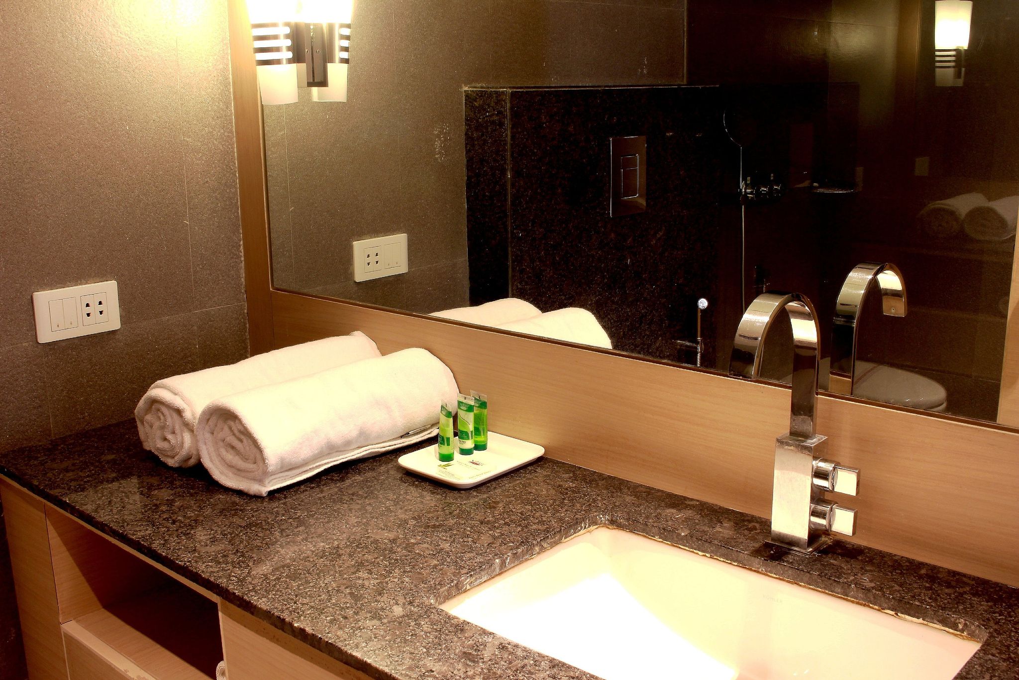 Hotel Swathi Deluxe Room 3