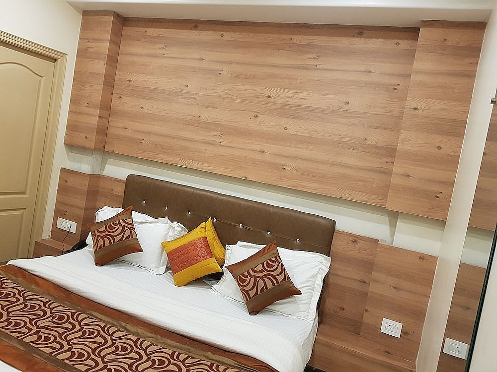 Klick International Deluxe Room 6