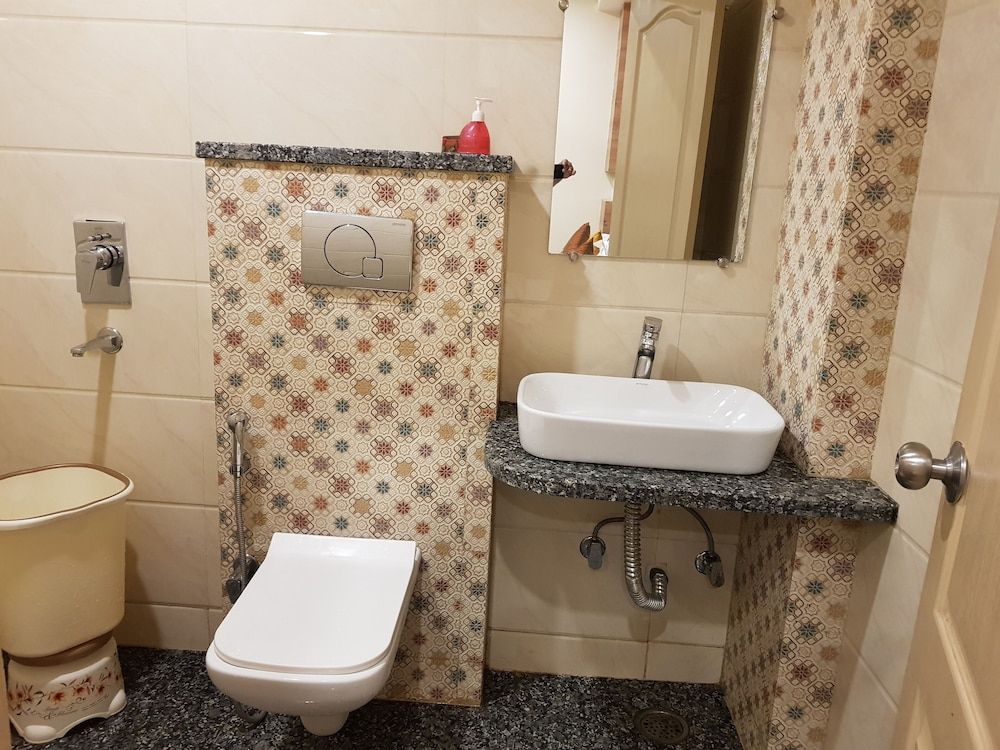 Klick International Deluxe Room 7