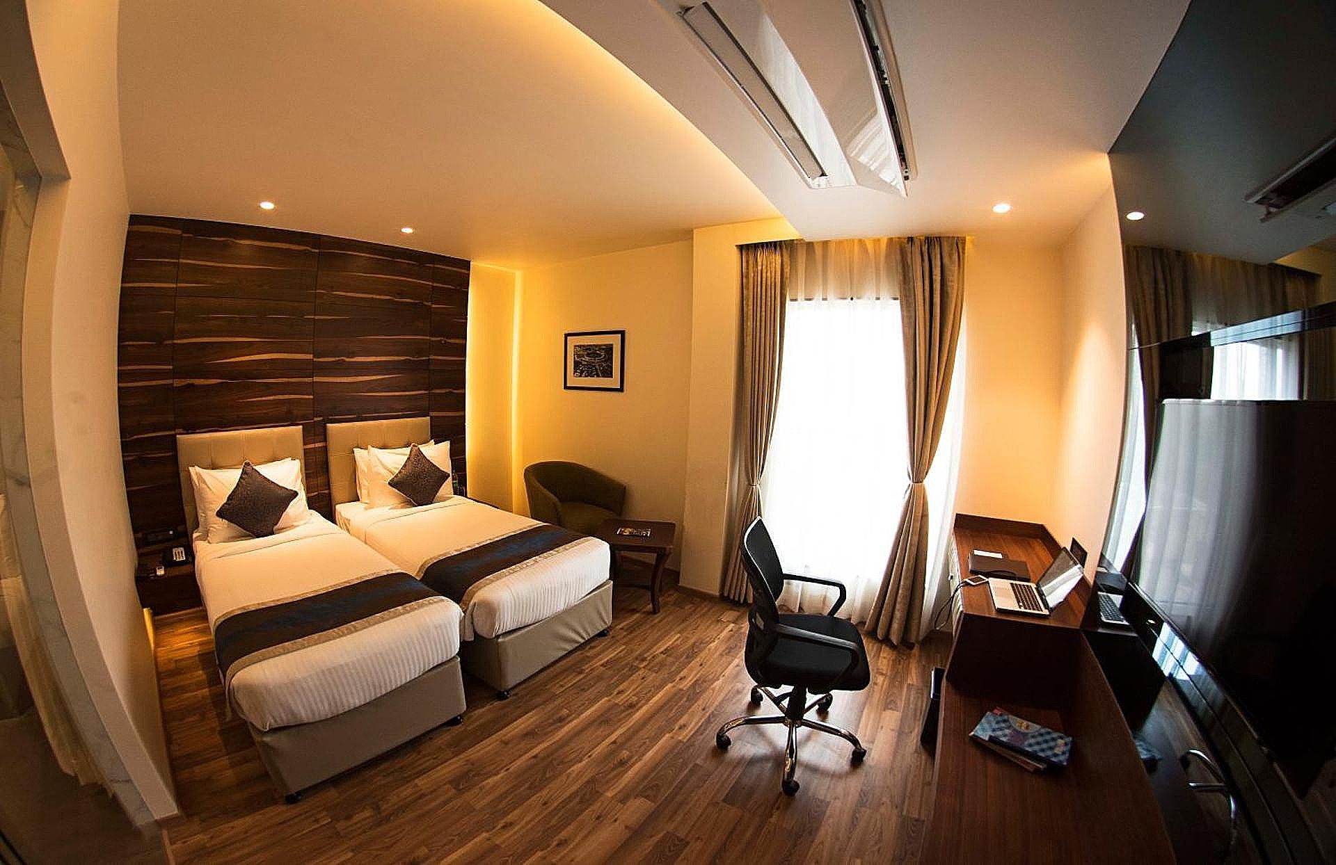 Connaught Royale Delhi Premium Double Room 4