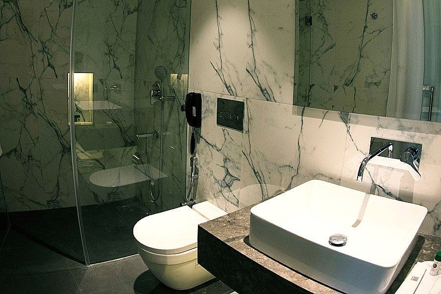 Connaught Royale Delhi Premium Double Room 8